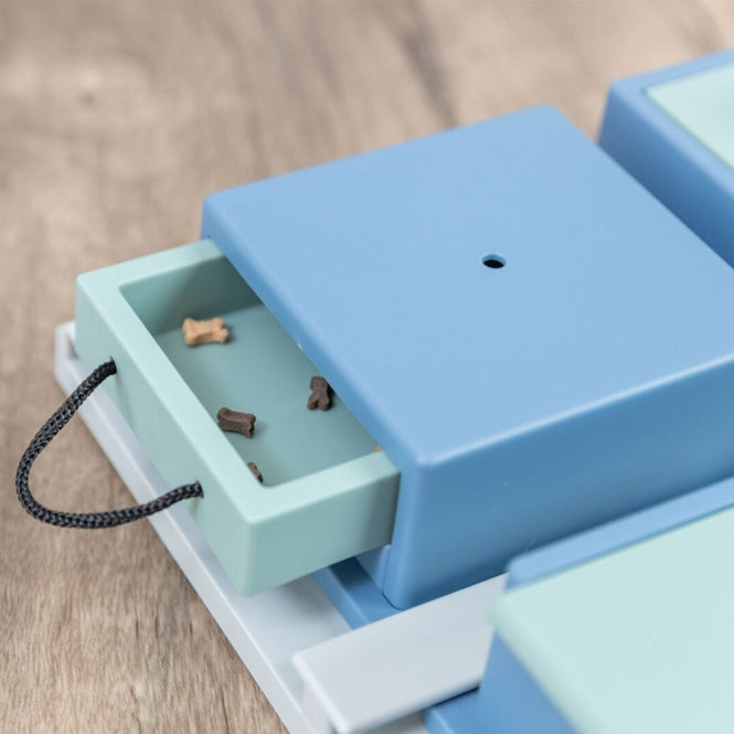 Trixie Dog Activity Poker Box 1